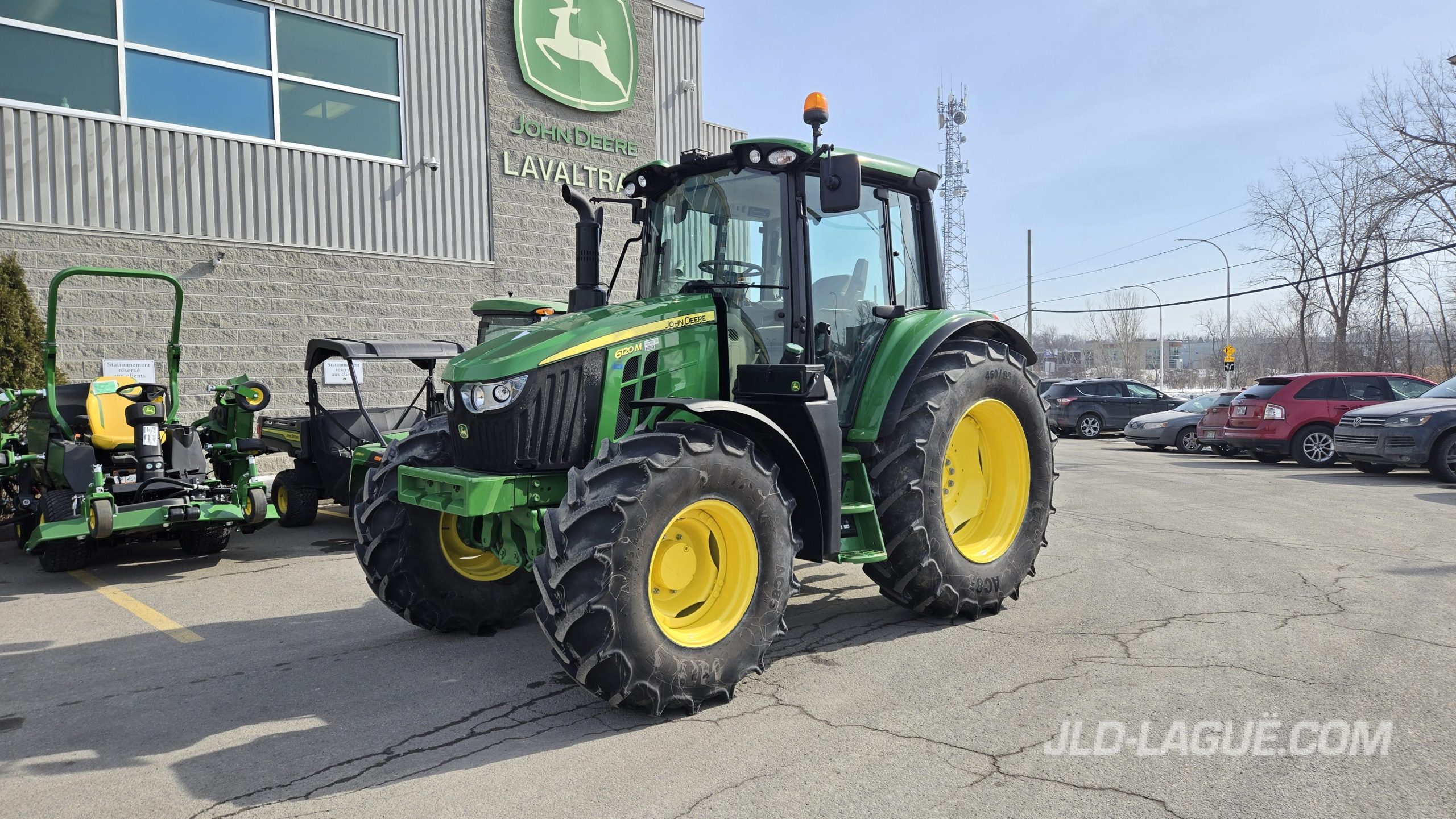 JD 6120M IVT 4X4 CAB TLS,