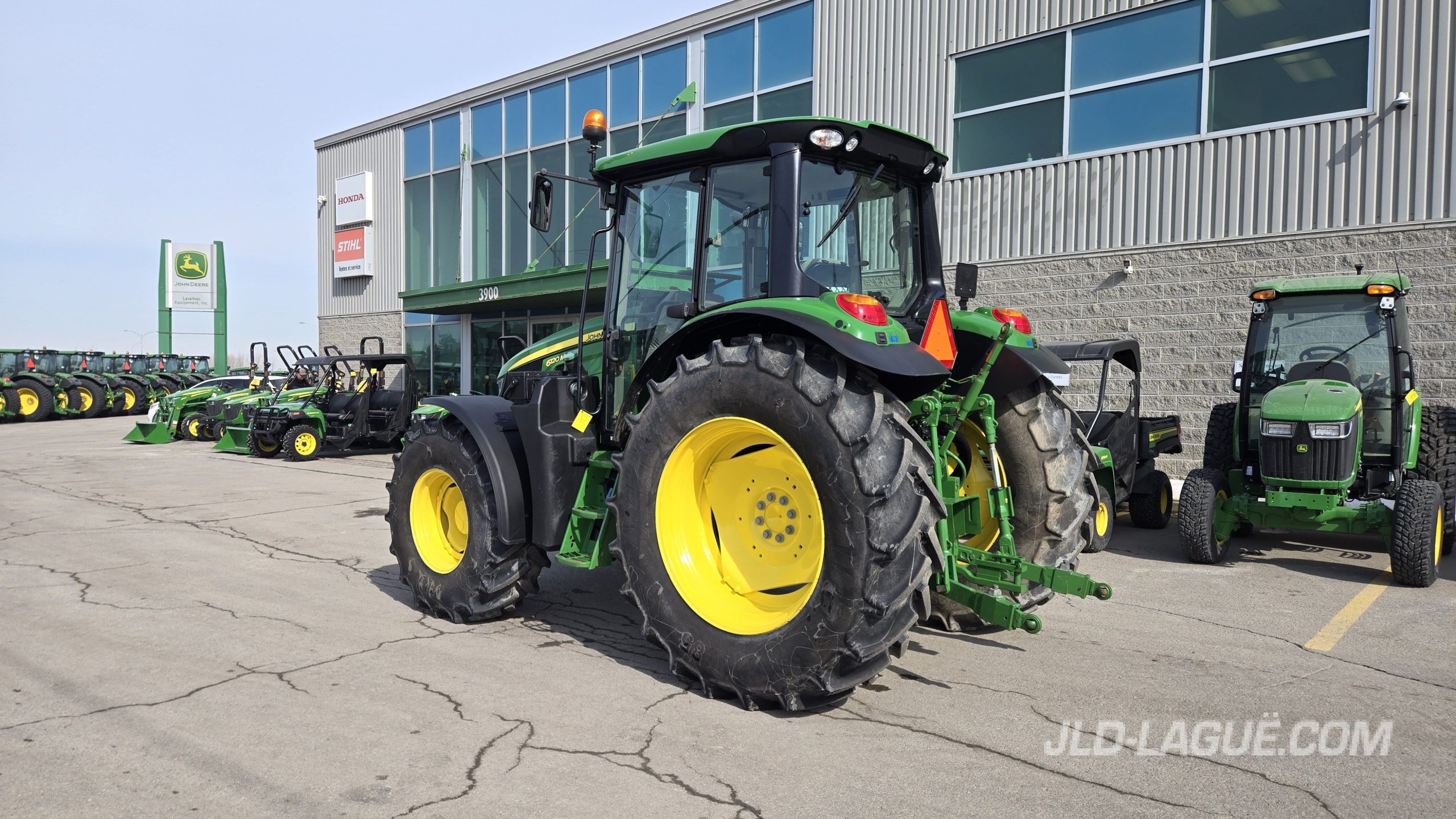 JD 6120M IVT 4X4 CAB TLS,