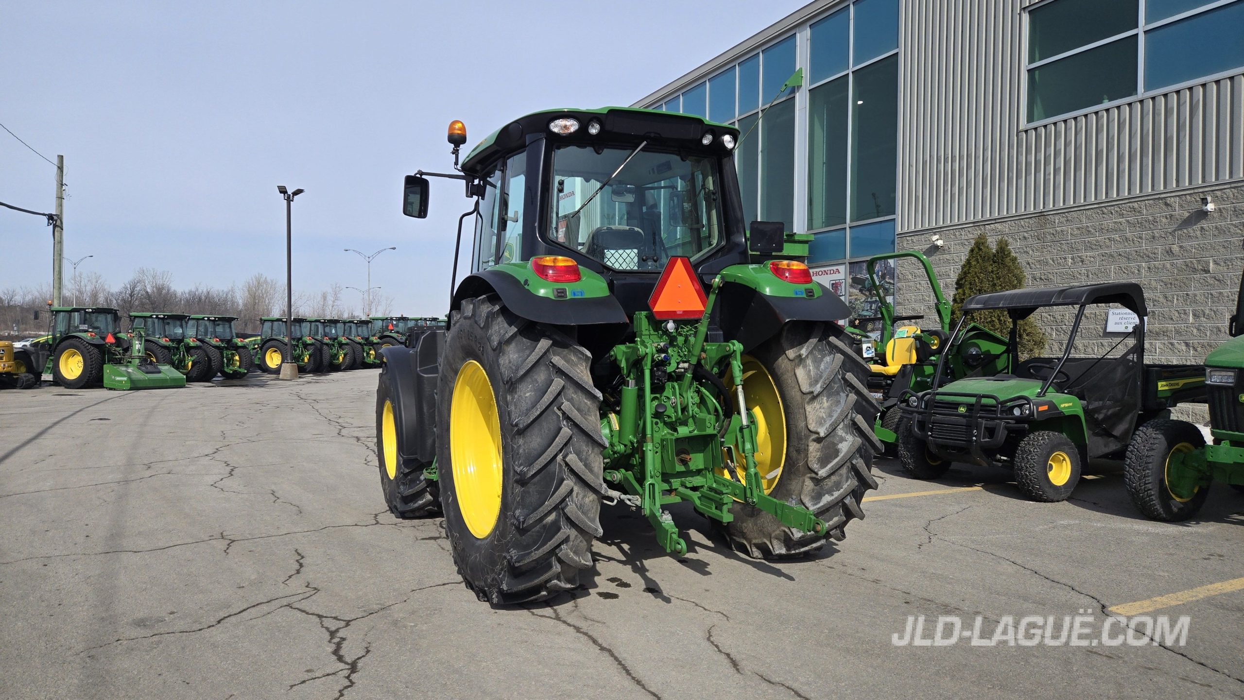 JD 6120M IVT 4X4 CAB TLS,