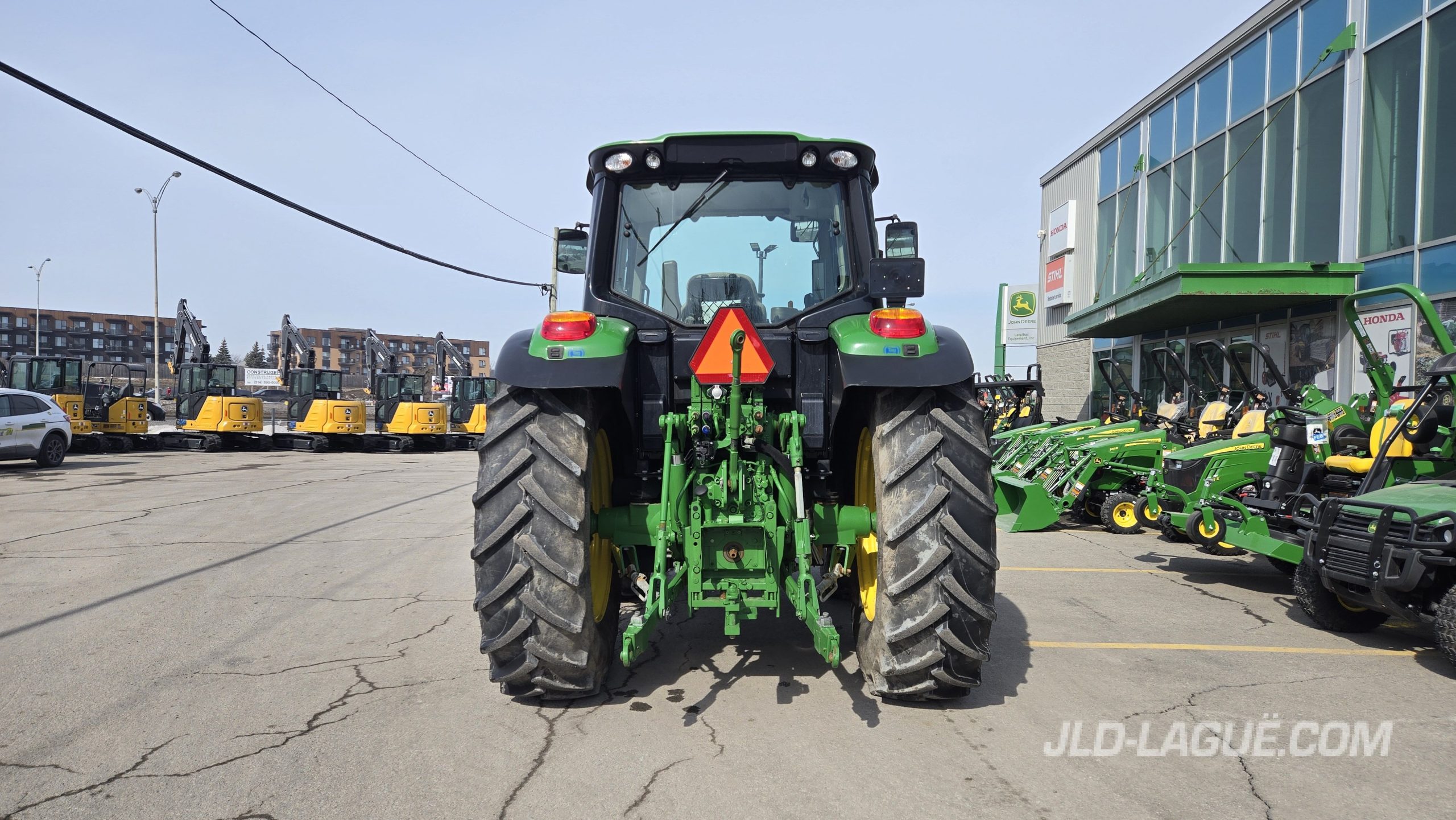 JD 6120M IVT 4X4 CAB TLS,