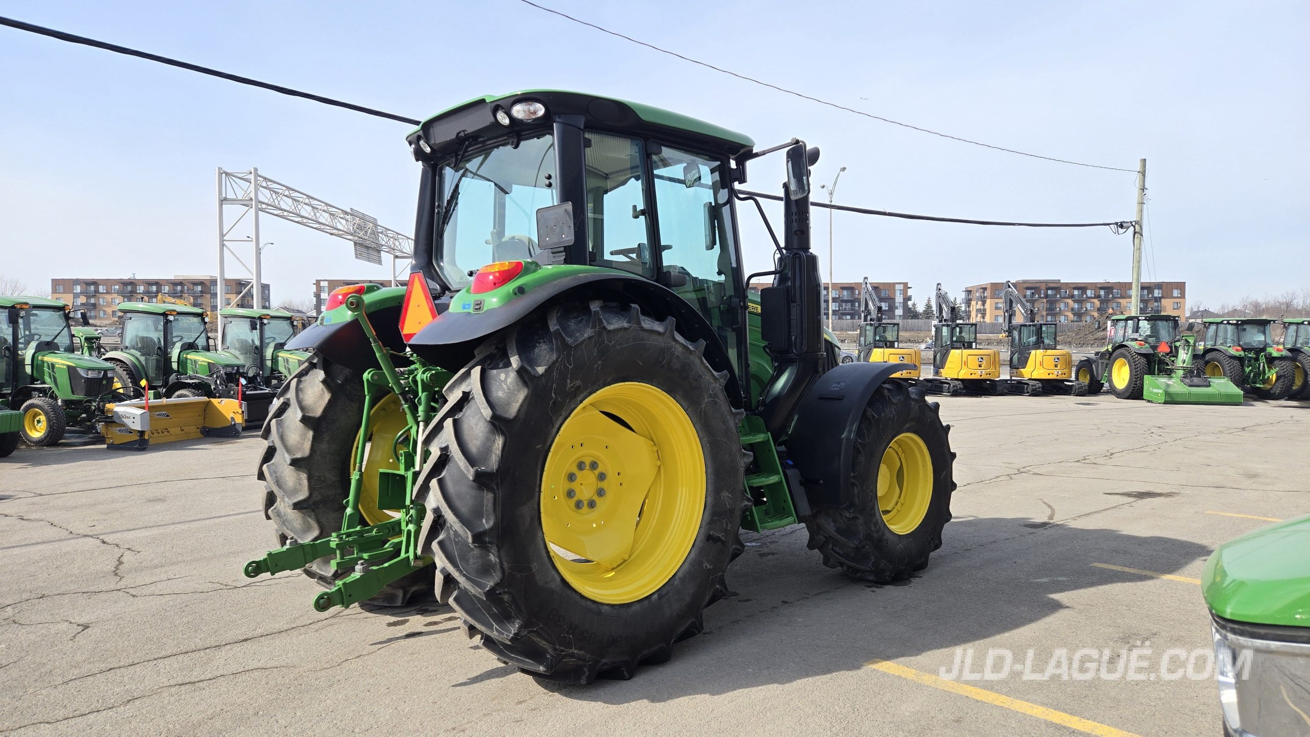 JD 6120M IVT 4X4 CAB TLS,