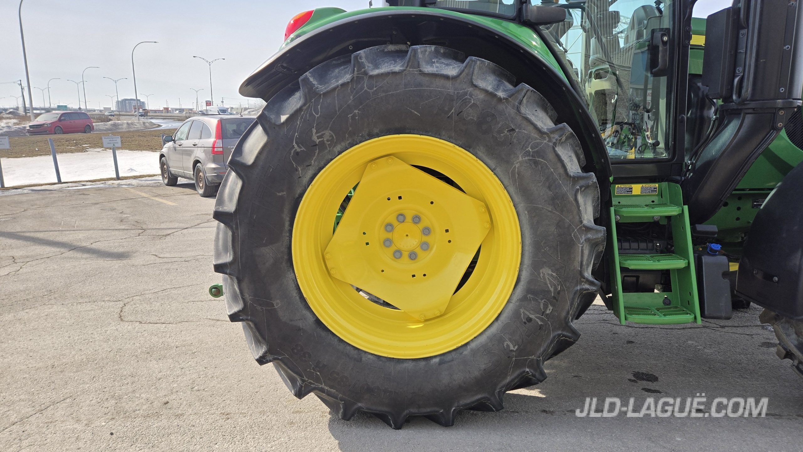 JD 6120M IVT 4X4 CAB TLS,