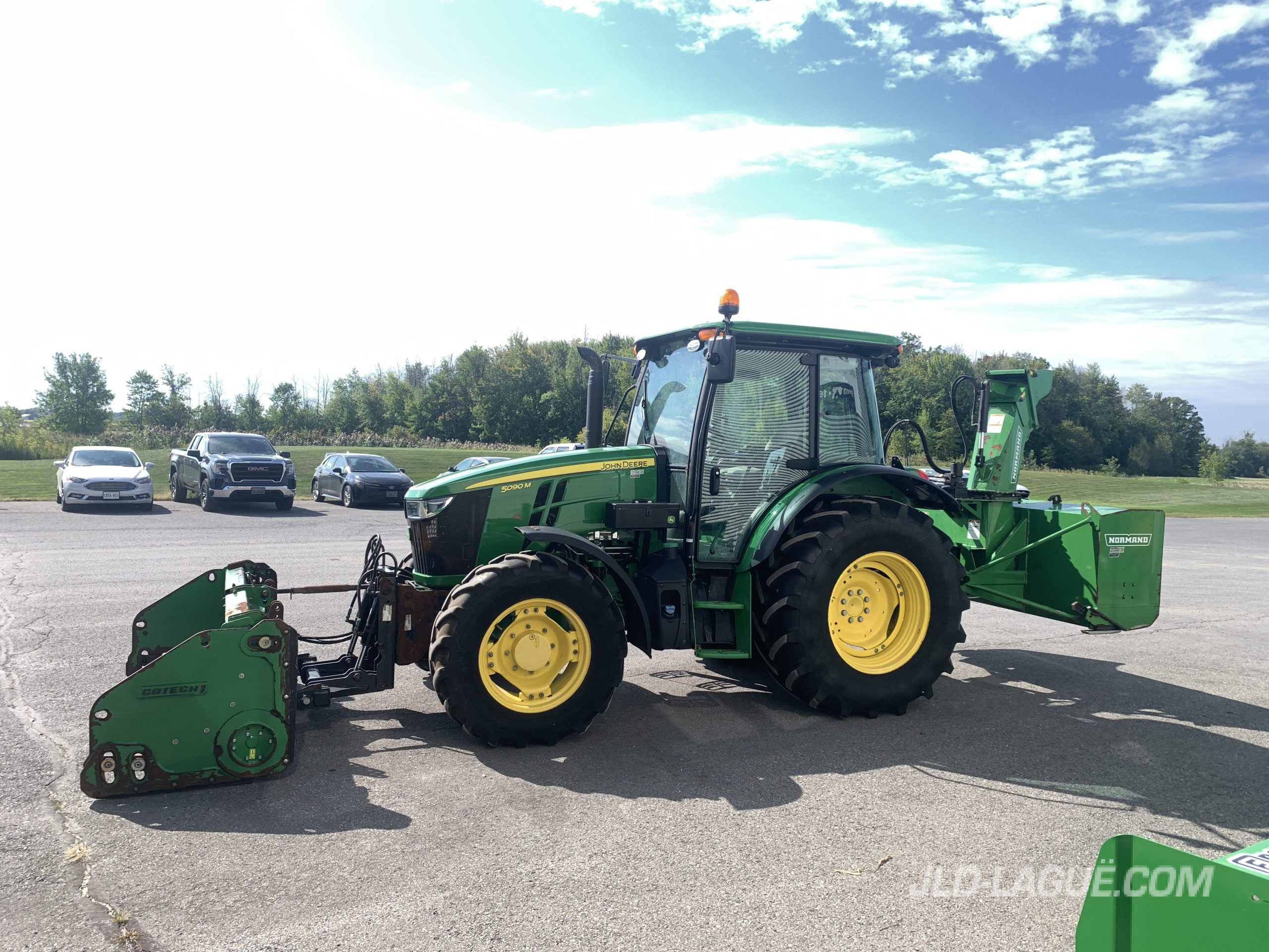 JD 5090M 4X4 CAB +KIT