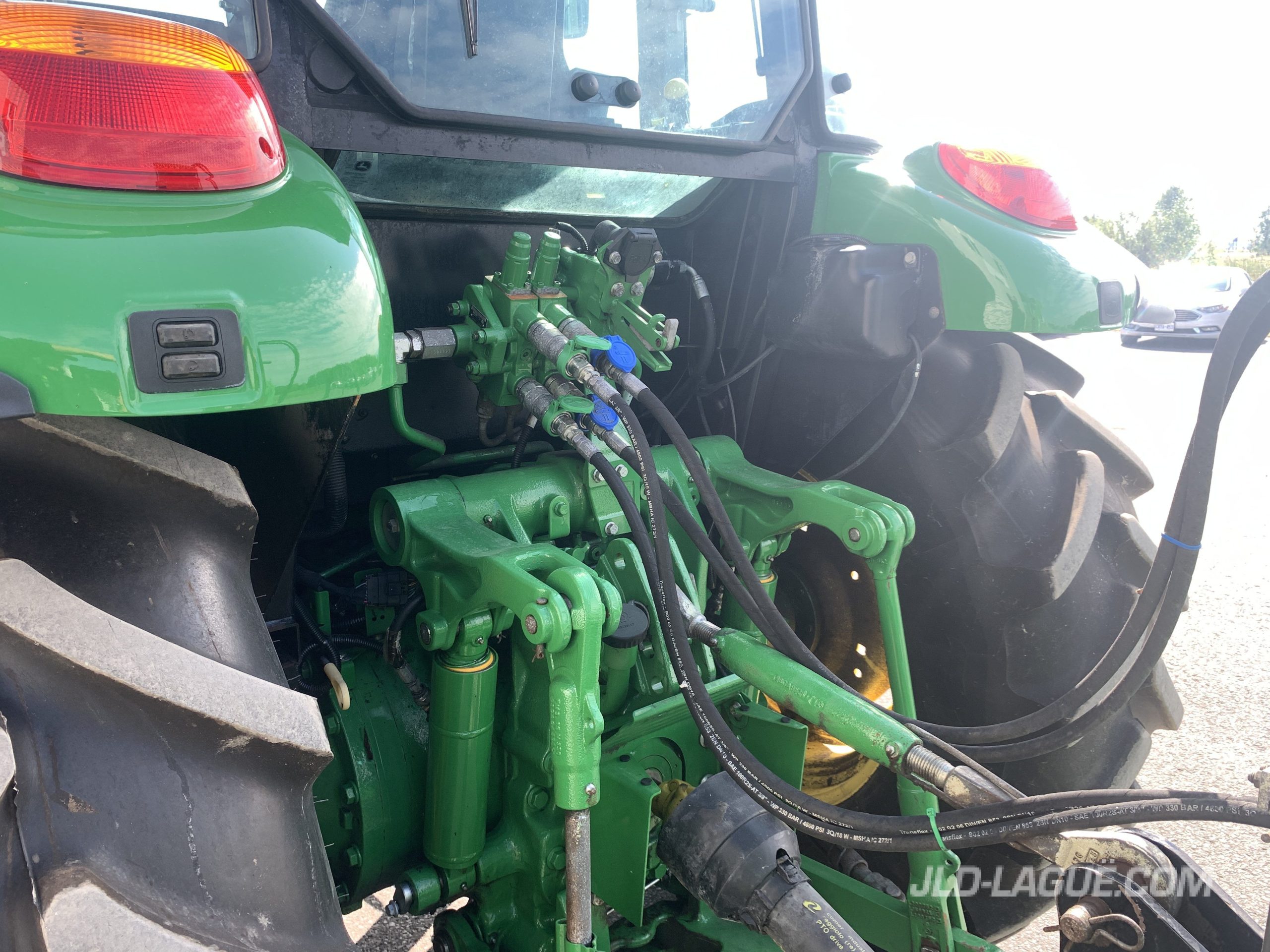 JD 5090M 4X4 CAB +KIT