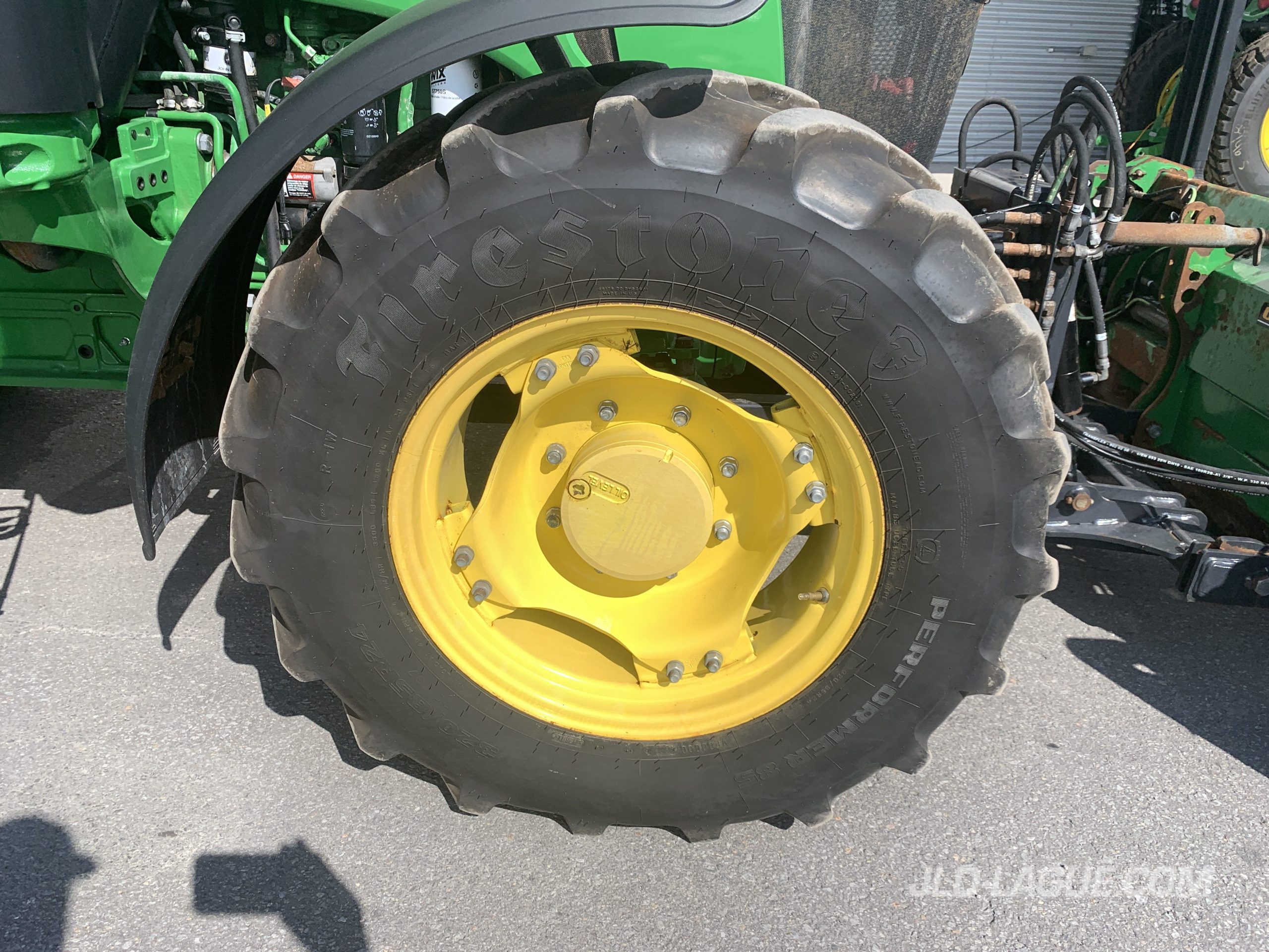 JD 5090M 4X4 CAB +KIT