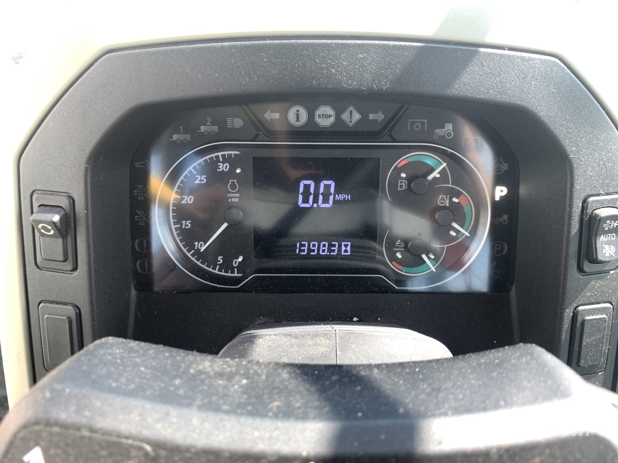 JD 5090M 4X4 CAB +KIT