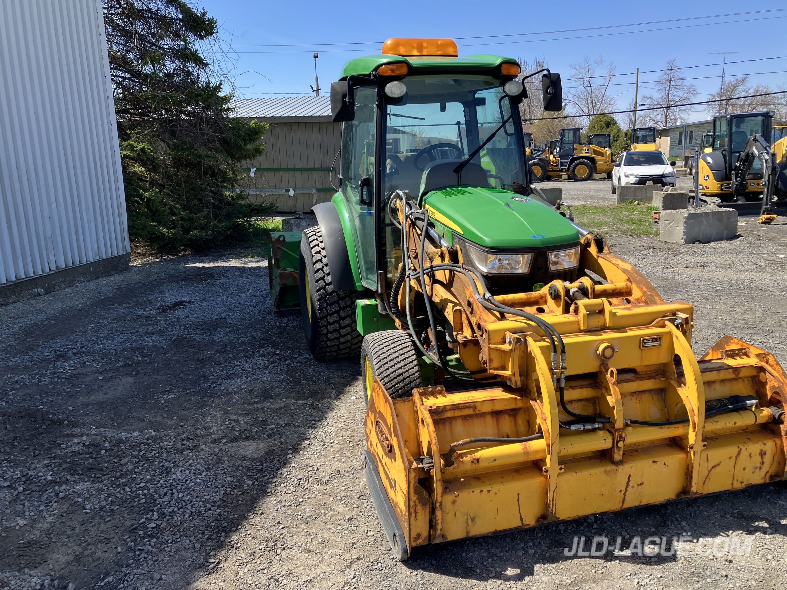 JD 4066R 4X4 CAB + KIT