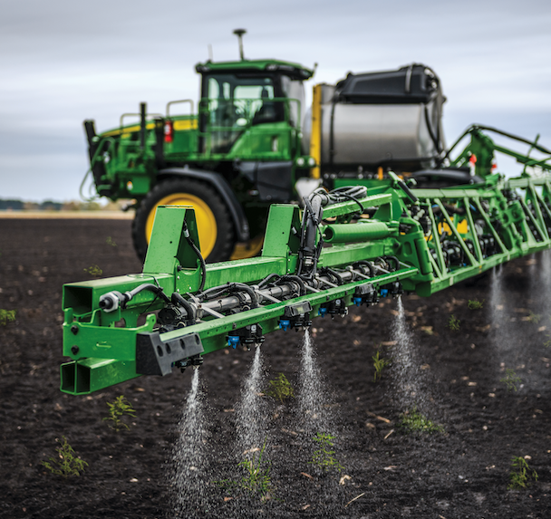 Informez-vous sur les offres de pré-commandes de pulvérisateurs John Deere et Hagie